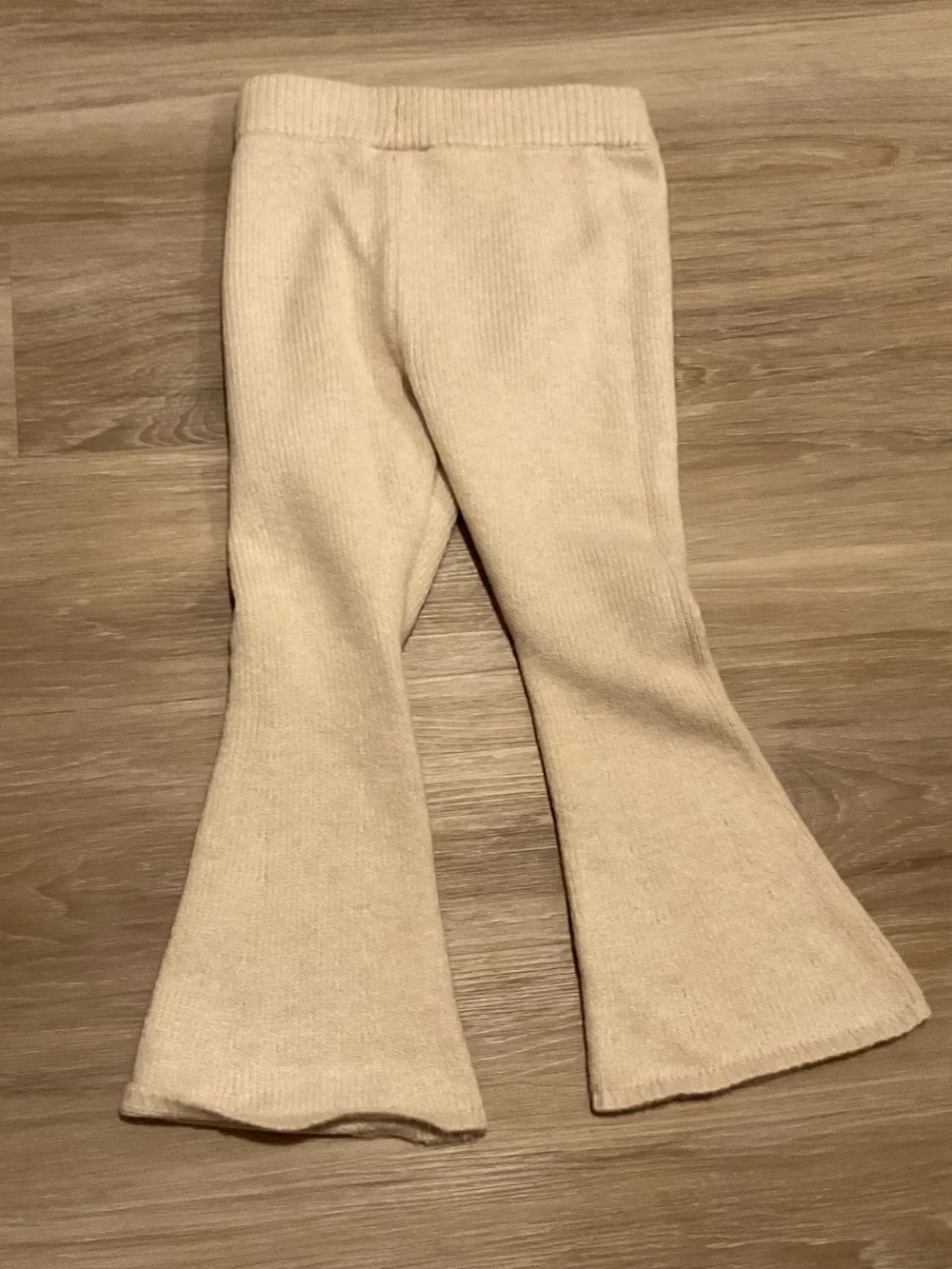 NWT OshKosh B'gosh Cream Flared Knit Leggings
